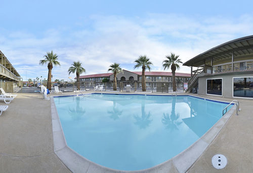 Travelodge By Wyndham ال سنترو المظهر الخارجي الصورة